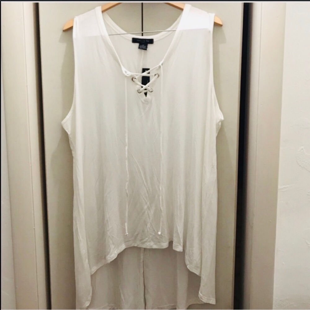 NEW WITH TAGS WHITE SLEEVES BLOUSE WITH BACK SLIT